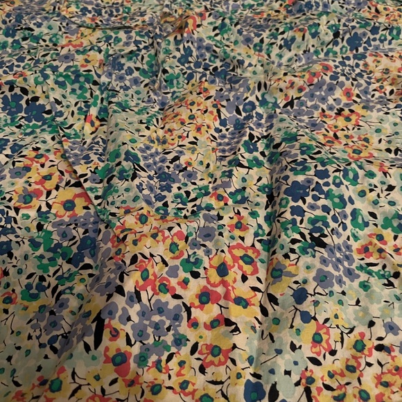 Flower print top - Picture 2 of 8